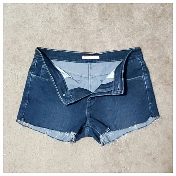 Vintage Levi's High Rise Cut Off Shorts - Picture 4 of 8